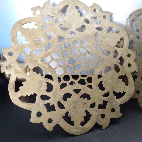Brass Ornate Leaves honeycomb wall Candleholders - Picture 14 of 15